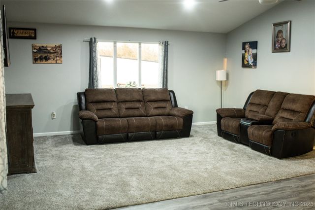 471 E Deb Meade, Durant, OK 74701