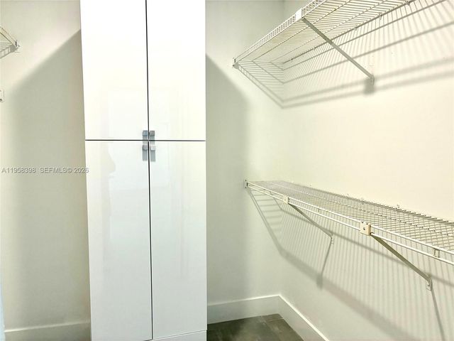 7050 NW 44th St 708, Lauderhill, FL 33319