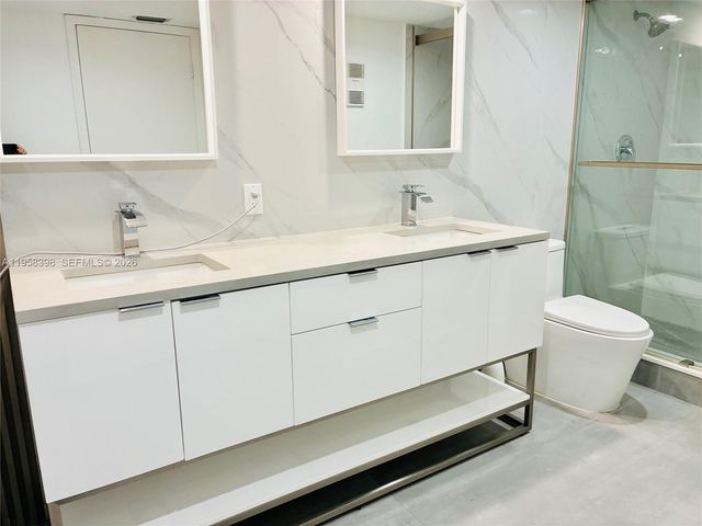 7050 NW 44th St 708, Lauderhill, FL 33319
