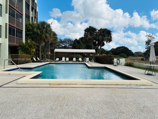 7050 NW 44th St 708, Lauderhill, FL 33319