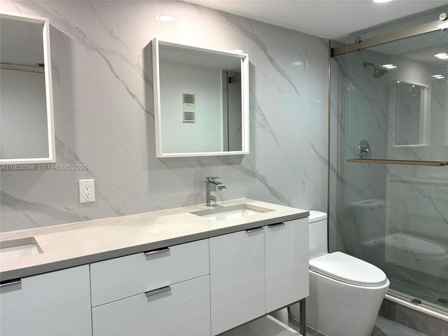 7050 NW 44th St 708, Lauderhill, FL 33319