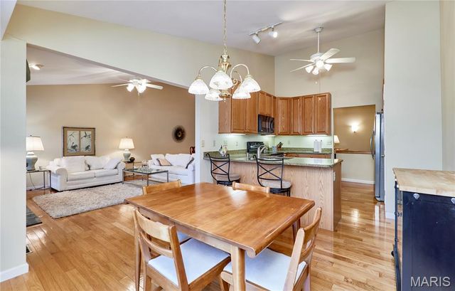 1301 Kensington Way Drive, Ellisville, MO 63011