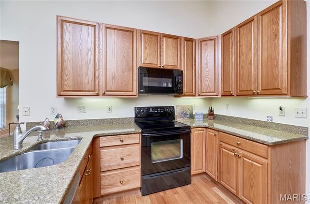 1301 Kensington Way Drive, Ellisville, MO 63011
