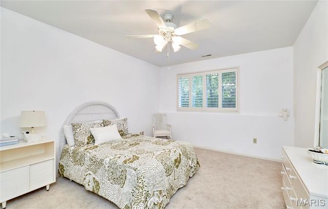 1301 Kensington Way Drive, Ellisville, MO 63011