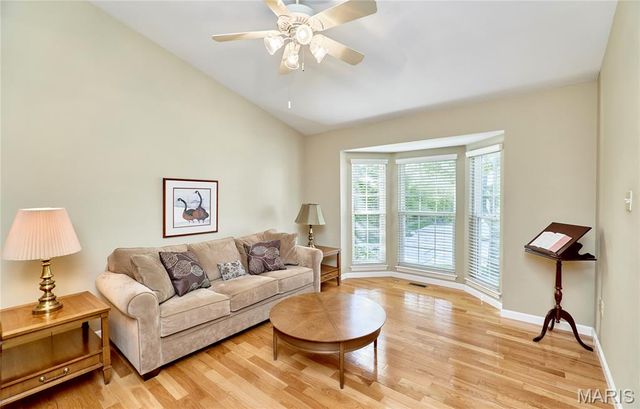 1301 Kensington Way Drive, Ellisville, MO 63011