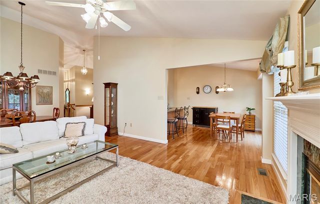 1301 Kensington Way Drive, Ellisville, MO 63011