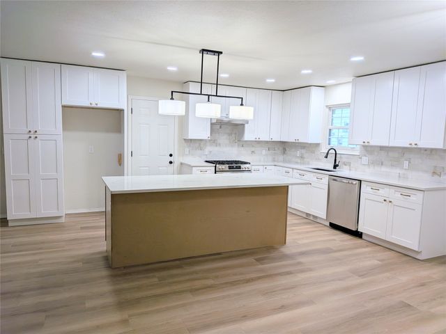 3341 S 143rd East Avenue E, Tulsa, OK 74134