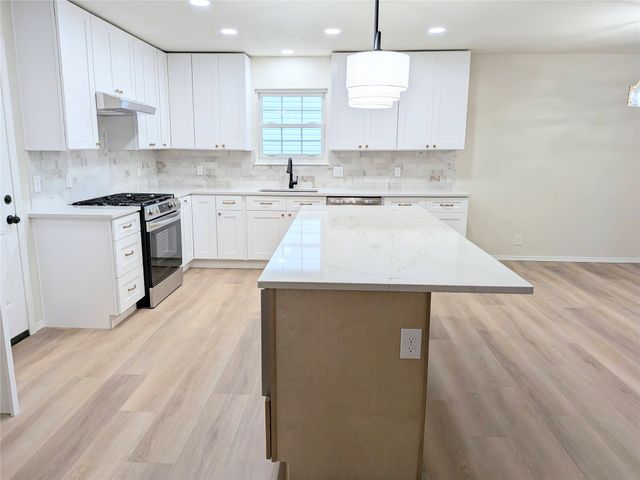 3341 S 143rd East Avenue E, Tulsa, OK 74134