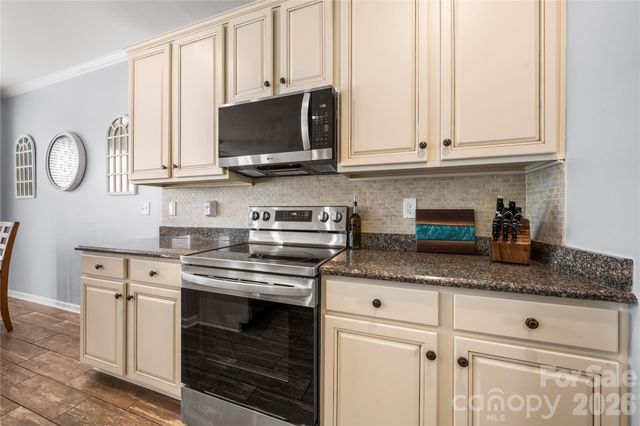 3304 Brackhill Street, Davidson, NC 28036