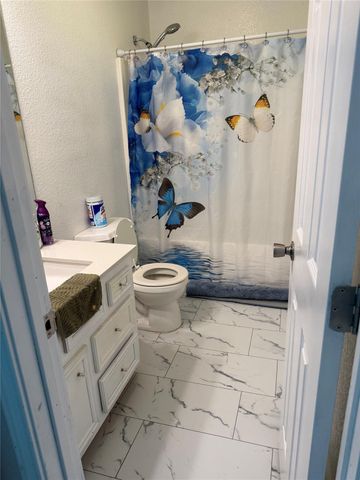 968 Red Town RD, Elgin, TX 78621