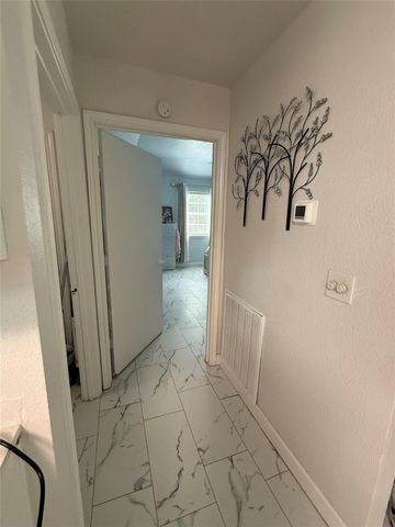 968 Red Town RD, Elgin, TX 78621