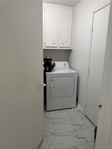 968 Red Town RD, Elgin, TX 78621