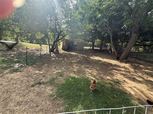 968 Red Town RD, Elgin, TX 78621