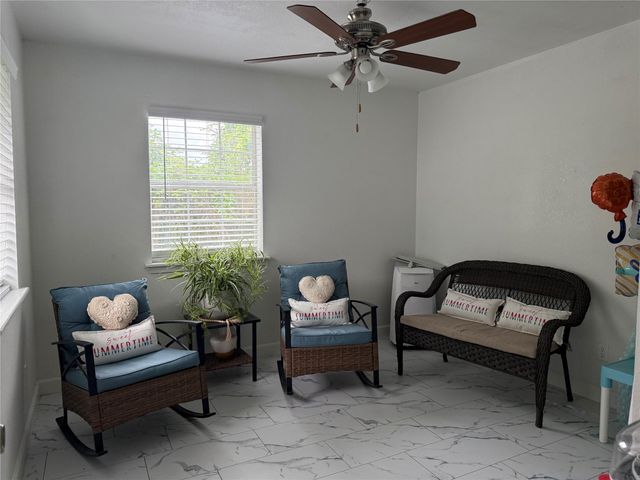 968 Red Town RD, Elgin, TX 78621