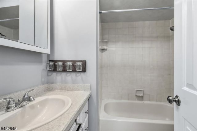 90 Ralph St 1, Belleville Twp., NJ 07109