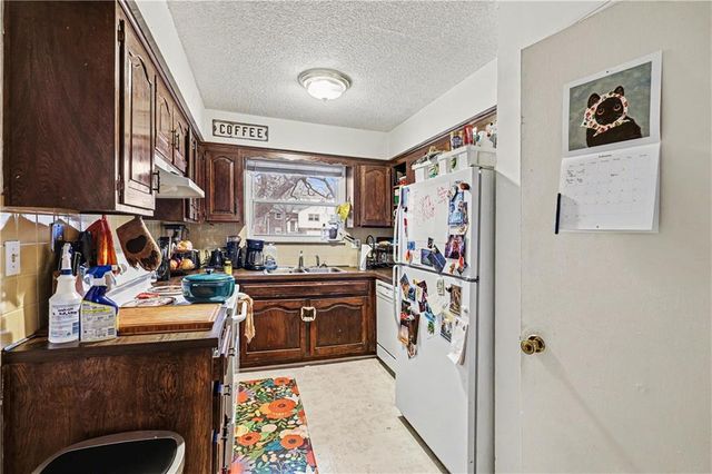 7708-7710 Kessler Lane, Overland Park, KS 66204