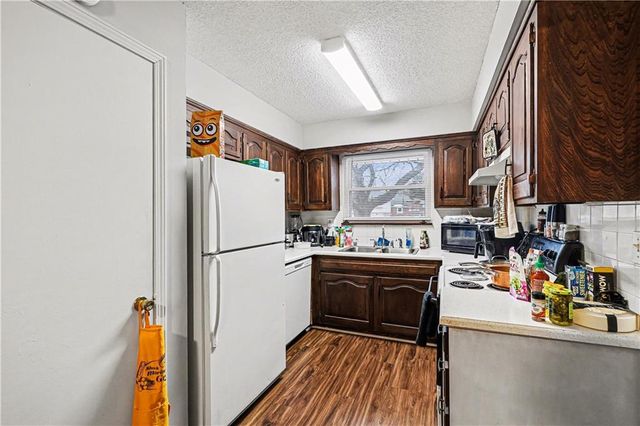 7708-7710 Kessler Lane, Overland Park, KS 66204