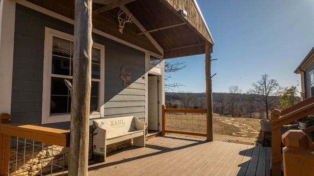 1986 County Road 504, Gainesville, MO 65655