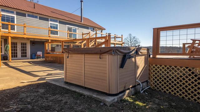 1986 County Road 504, Gainesville, MO 65655