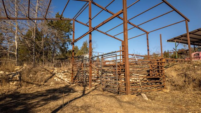 1986 County Road 504, Gainesville, MO 65655