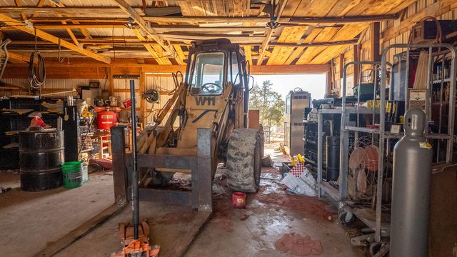 1986 County Road 504, Gainesville, MO 65655