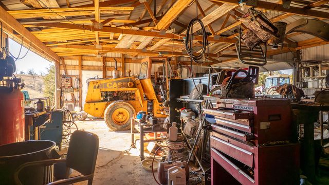 1986 County Road 504, Gainesville, MO 65655