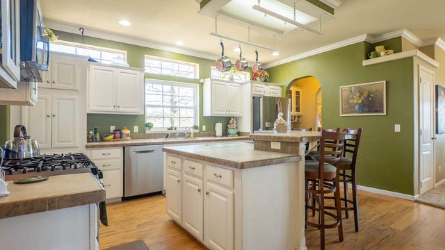 1986 County Road 504, Gainesville, MO 65655