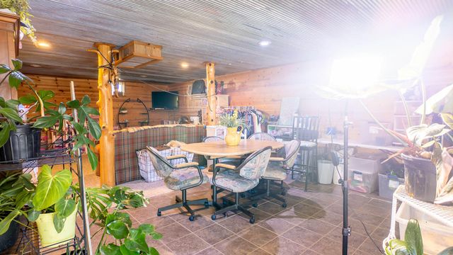 1986 County Road 504, Gainesville, MO 65655