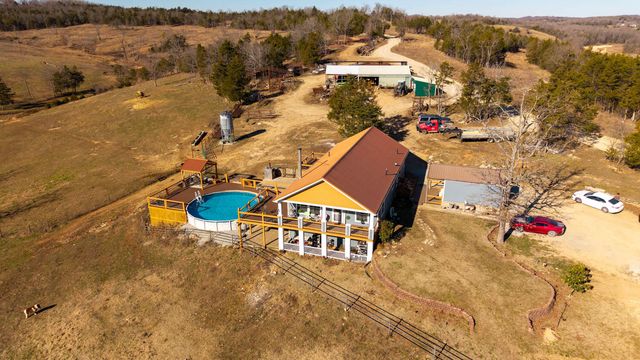 1986 County Road 504, Gainesville, MO 65655