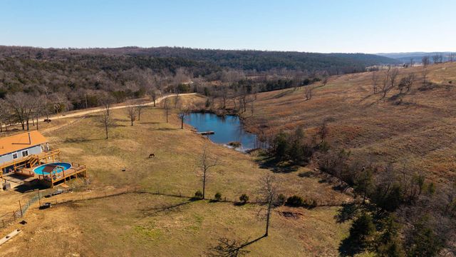 1986 County Road 504, Gainesville, MO 65655
