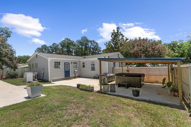 103 Main Street, Ashford, AL 36312