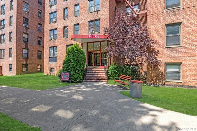 150-11 72nd Road 6E, Kew Garden Hills, NY 11367