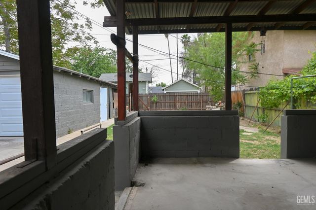 1903 3rd Street, Bakersfield, CA 93304