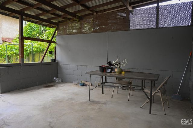 1903 3rd Street, Bakersfield, CA 93304