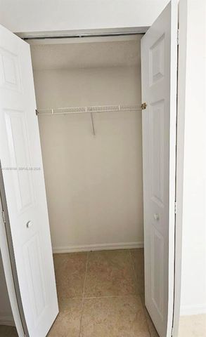 2033 SE 10th Ave 614, Fort Lauderdale, FL 33316