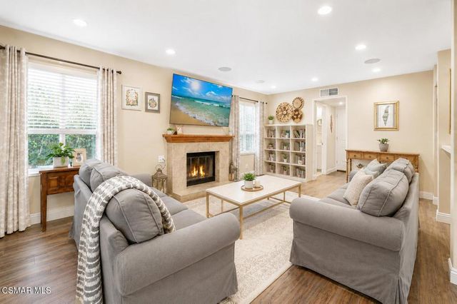12564 Spring Creek Road, Moorpark, CA 93021