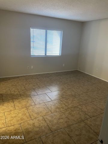 8883 N 48TH Drive, Glendale, AZ 85302