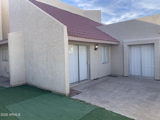 8883 N 48TH Drive, Glendale, AZ 85302