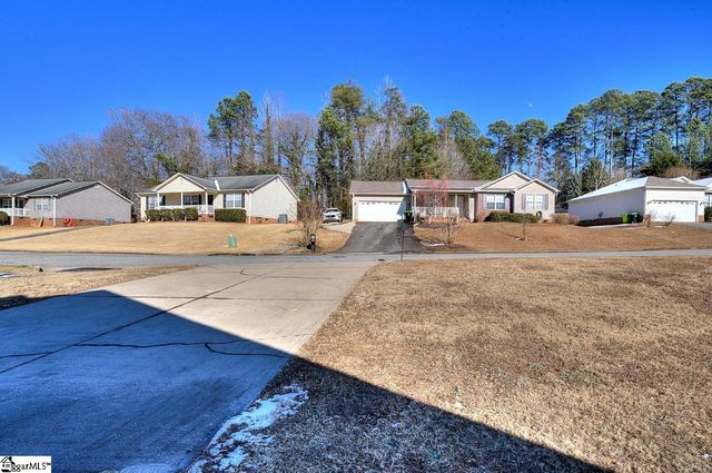 126 Brookwood Drive, Landrum, SC 29356