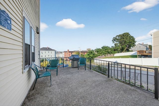 420 Bradford Avenue, Fall River, MA 02721