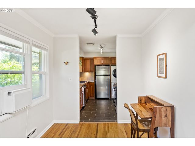 531 Ne CHURCH St, Portland, OR 97211