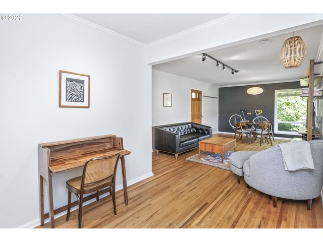 531 Ne CHURCH St, Portland, OR 97211