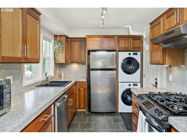 531 Ne CHURCH St, Portland, OR 97211