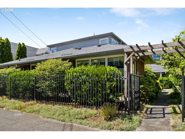 531 Ne CHURCH St, Portland, OR 97211