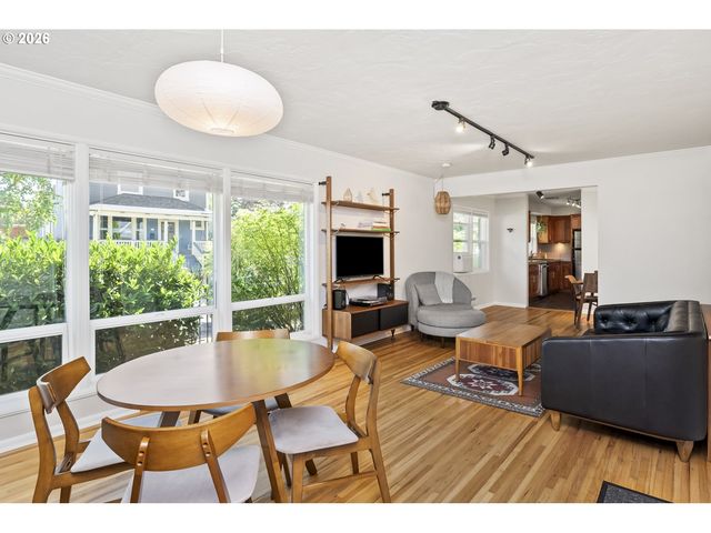 531 Ne CHURCH St, Portland, OR 97211