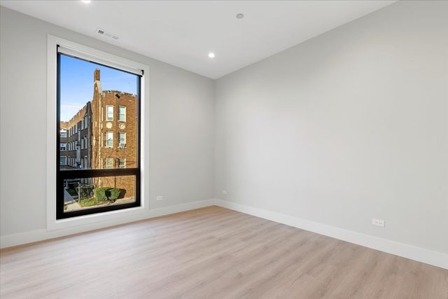3953 W Dakin Street 201, Chicago, IL 60618