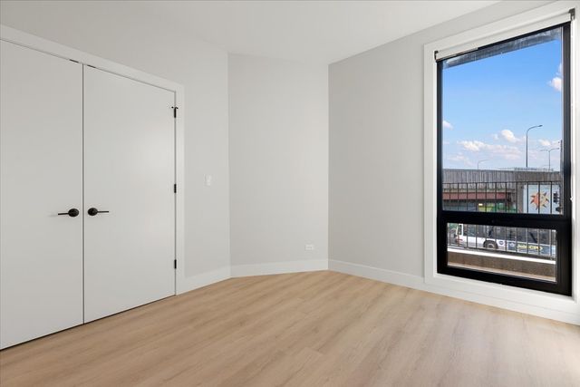 3953 W Dakin Street 201, Chicago, IL 60618