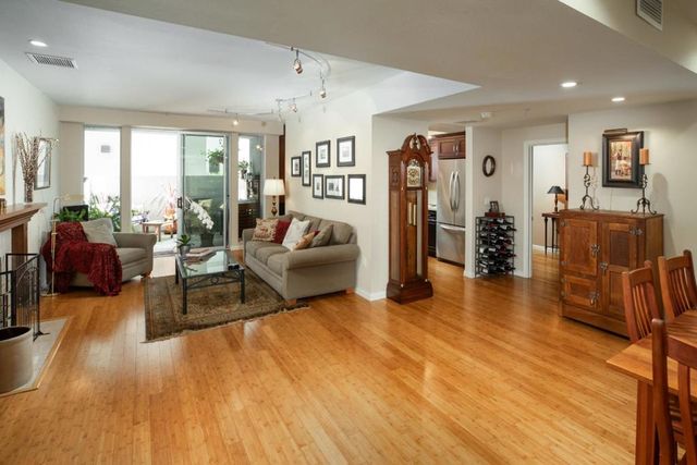 46 W Julian Street 208, San Jose, CA 95110