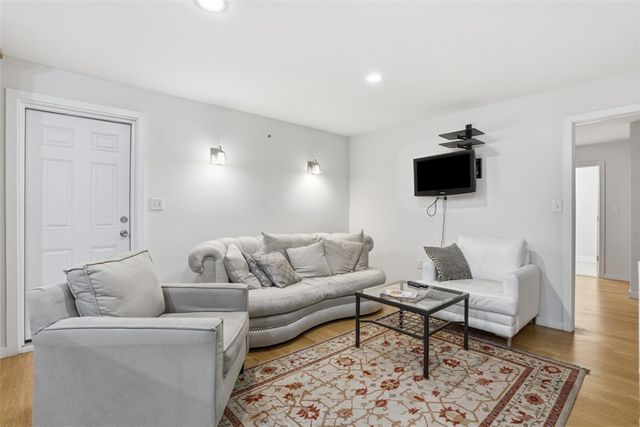 2132 Sarah St 203, South Side, PA 15203