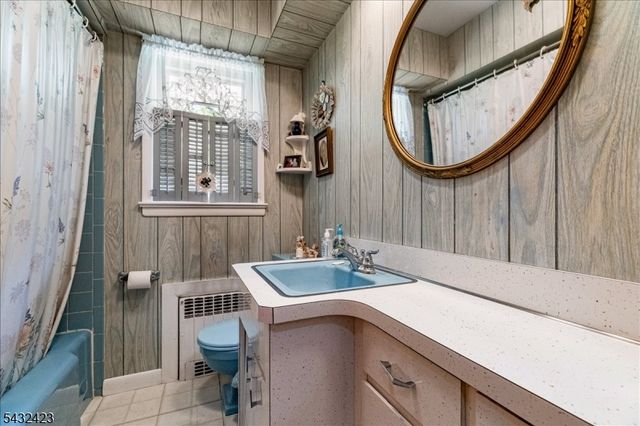 111 E Mountain Rd, Hillsborough Twp., NJ 08844